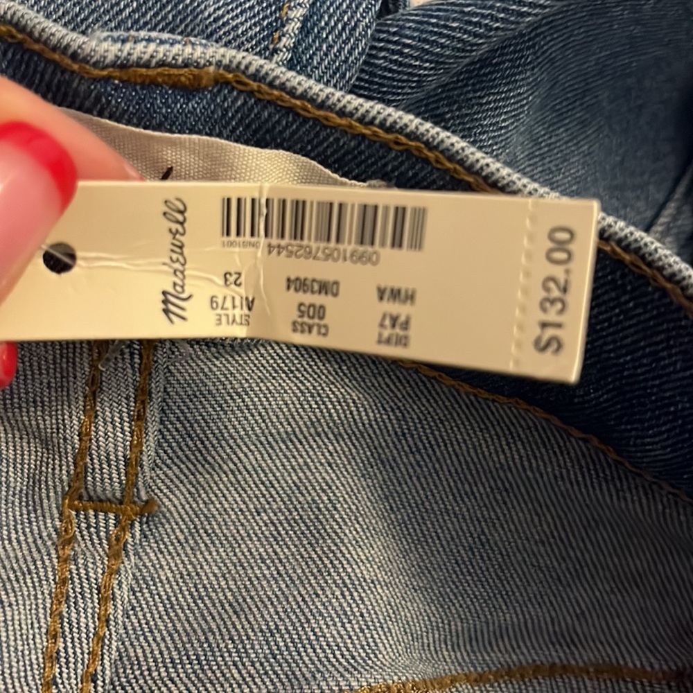 Jeans - Picture 2 of 2